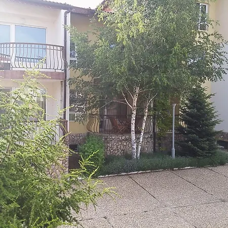 Ecostar 12 Apartements روغاشيفو